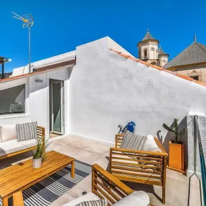  Hébergement de vacances Urban Rose , Superb Private House In Historical Center, With Sunny Rooftop